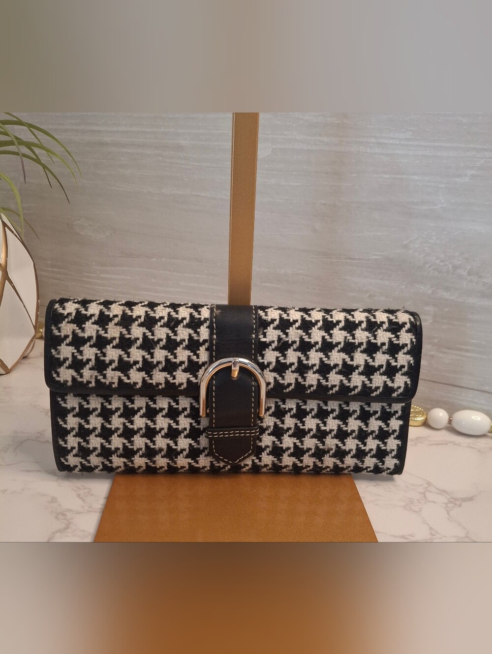 Ann Taylor LOFT Houndstooth Buckle Continental Wallet EUC